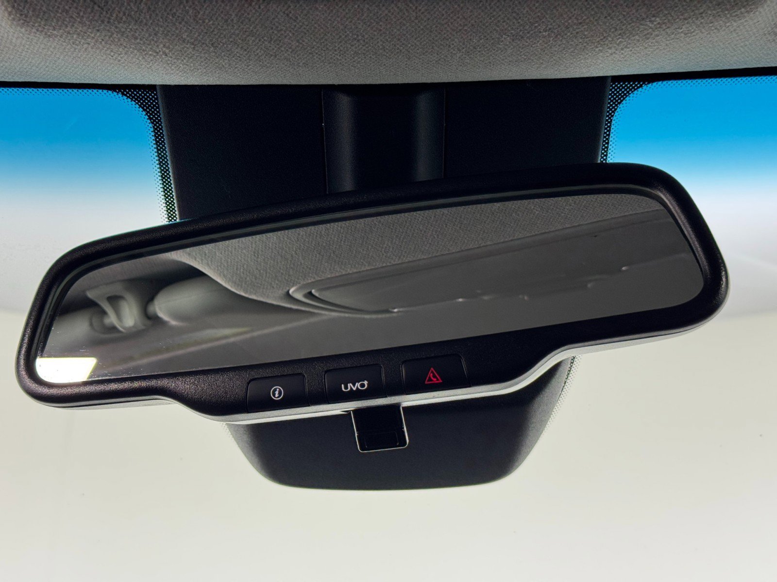 Used 2022 Kia Niro EX image 28