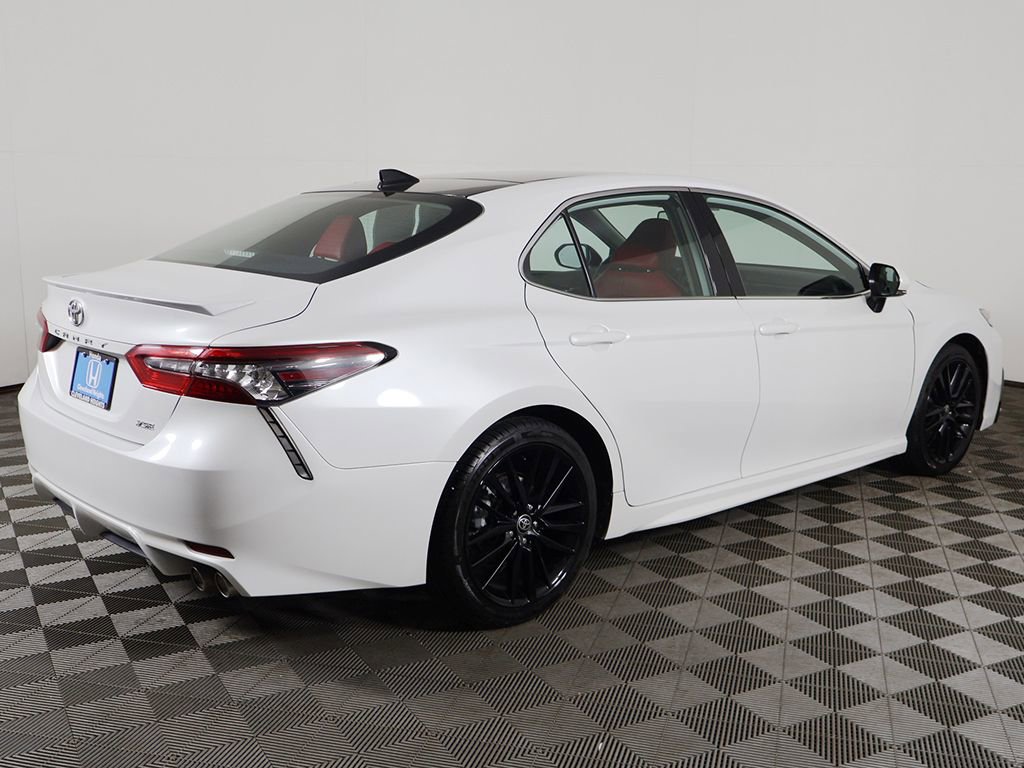 Used 2021 Toyota Camry XSE FWD image 10