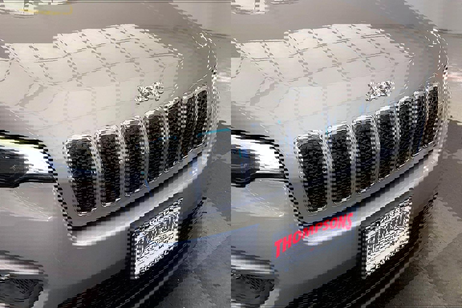 Used 2019 Jeep Cherokee Latitude w/ Popular Appearance Group image 30