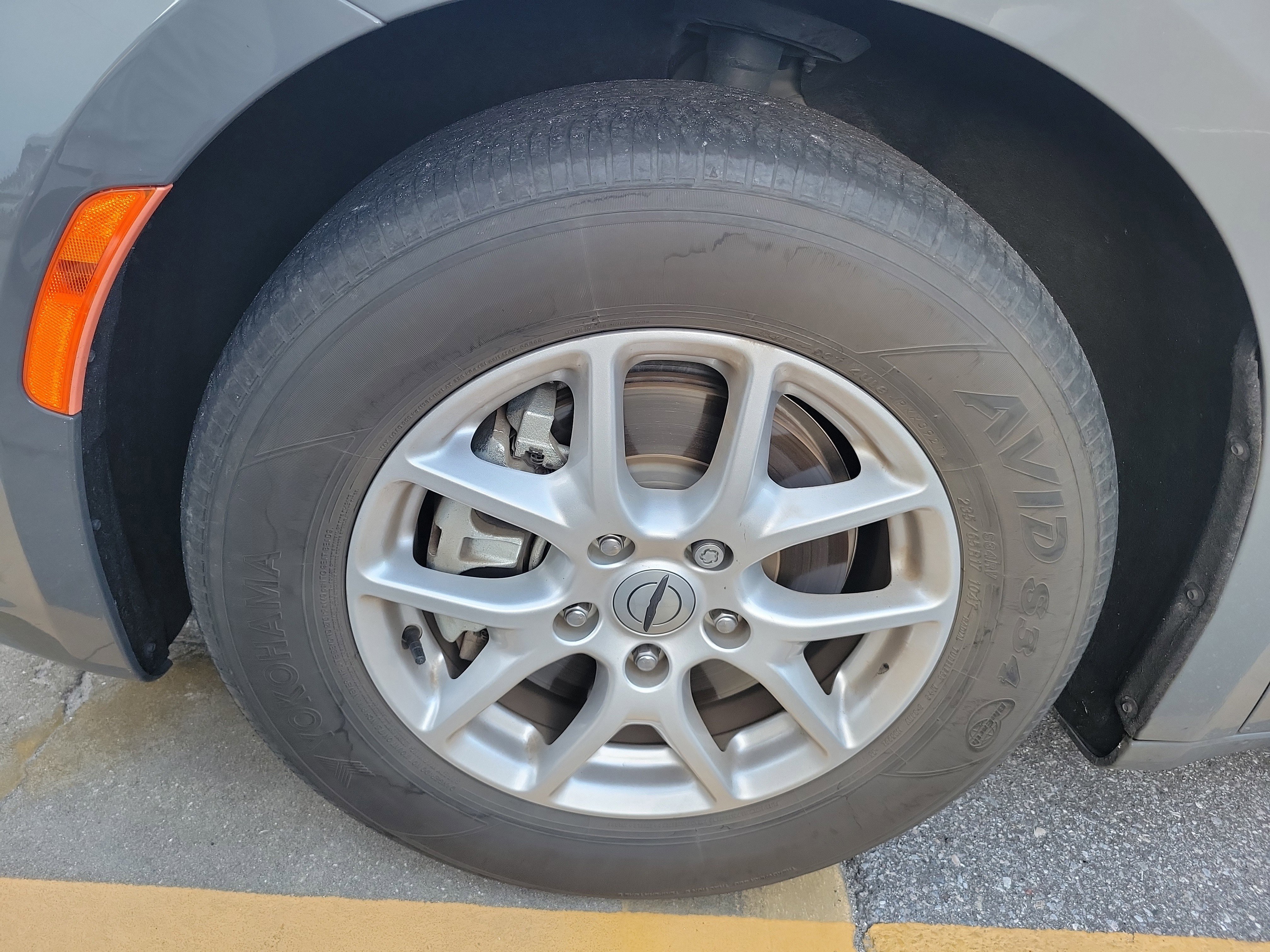 Used 2022 Chrysler Pacifica Touring-L image 5