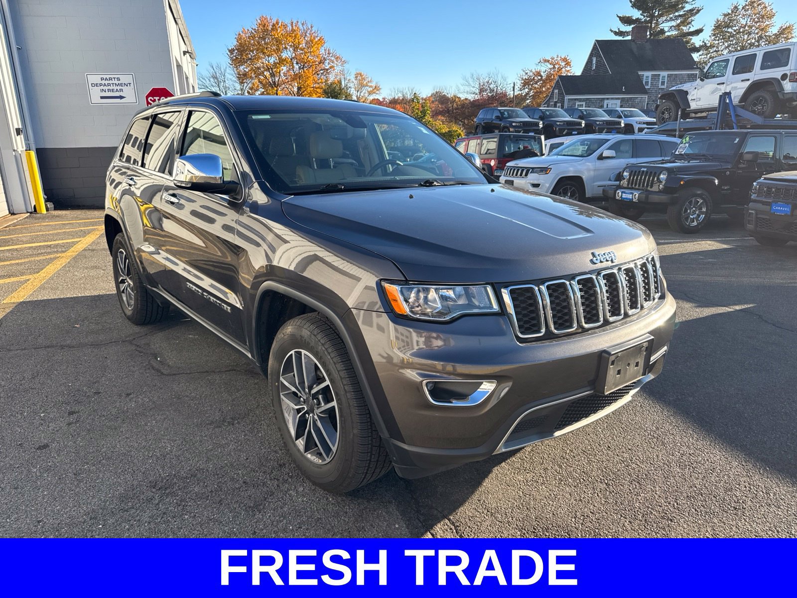 Used 2019 Jeep Grand Cherokee Limited AWD/4WD image 2