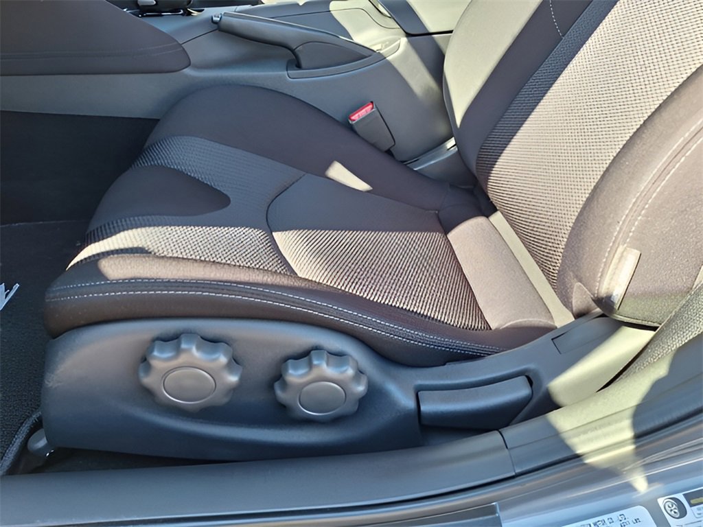 Used 2025 Nissan Z Sport w/ Floor Mat Package image 29