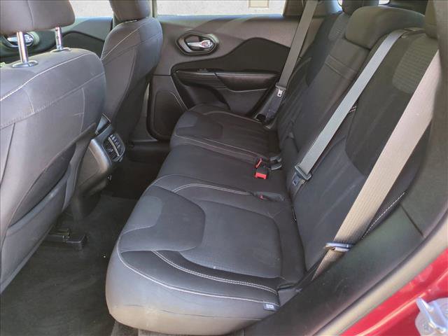 Used 2015 Jeep Cherokee Latitude image 19