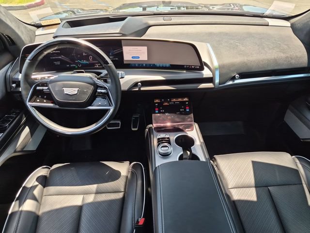 Used 2026 Cadillac Vistiq Platinum w/ LPO, Floor Liner Package AWD/4WD image 21
