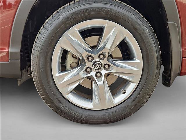 Used 2018 Toyota Highlander Limited AWD/4WD image 25