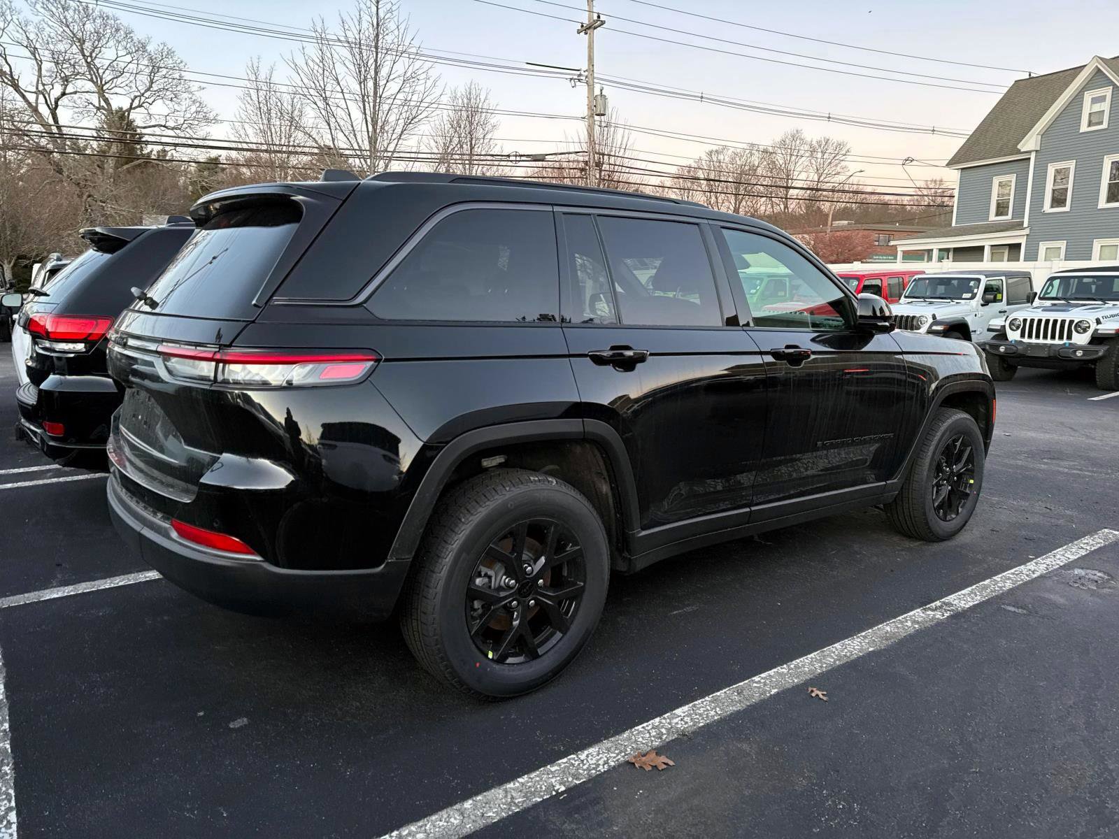 New 2026 Jeep Grand Cherokee Altitude image 2