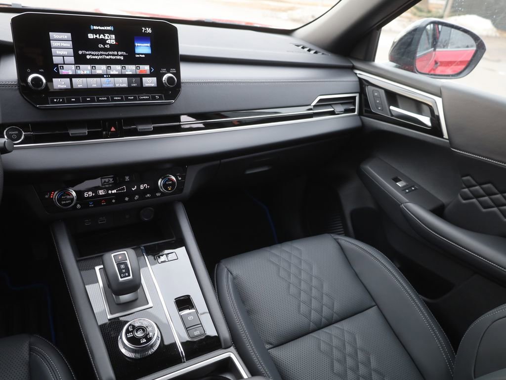New 2025 Mitsubishi Outlander SEL Black Edition image 24