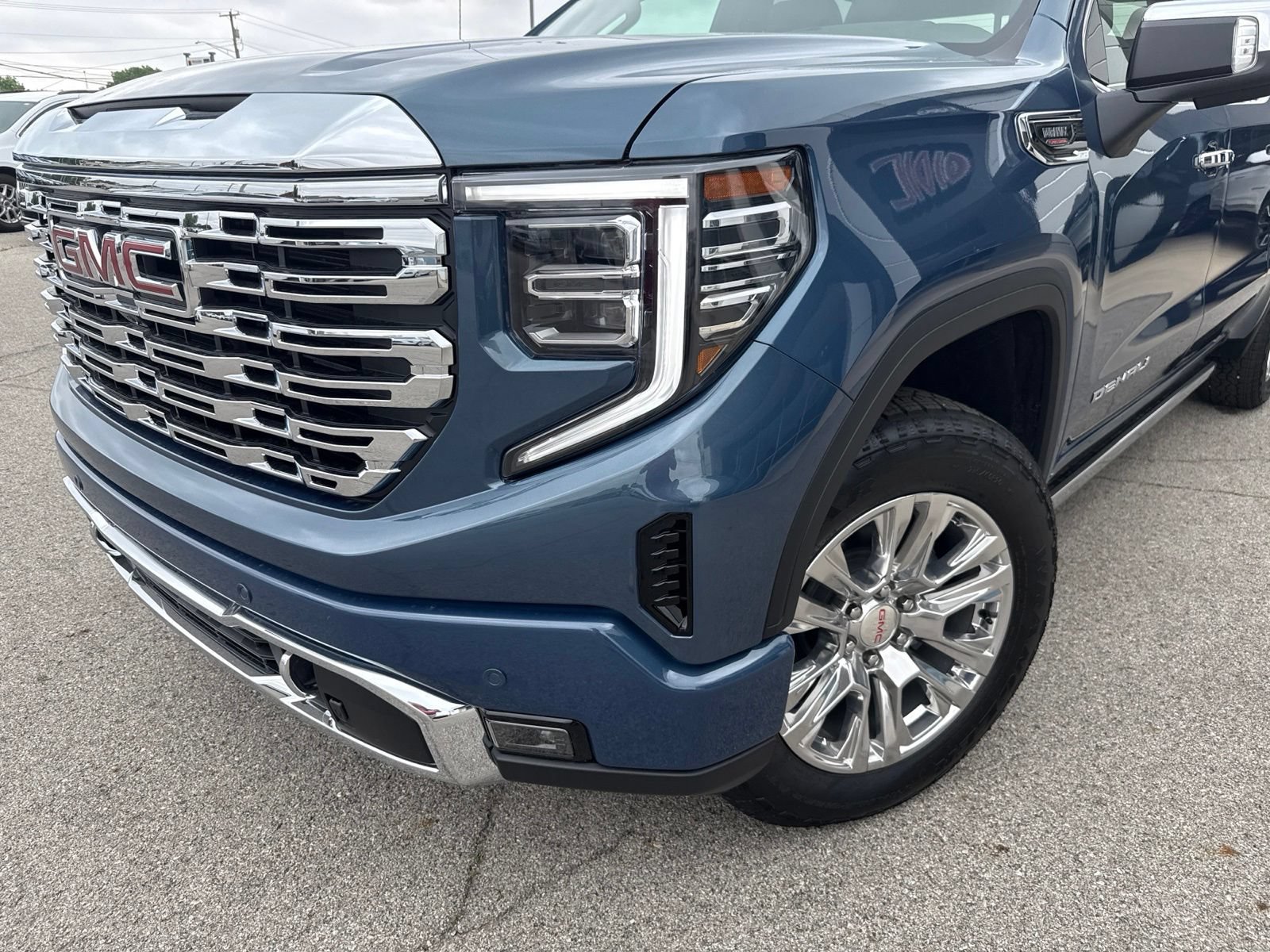 New 2026 GMC Sierra 1500 Denali w/ Technology Package AWD/4WD image 5