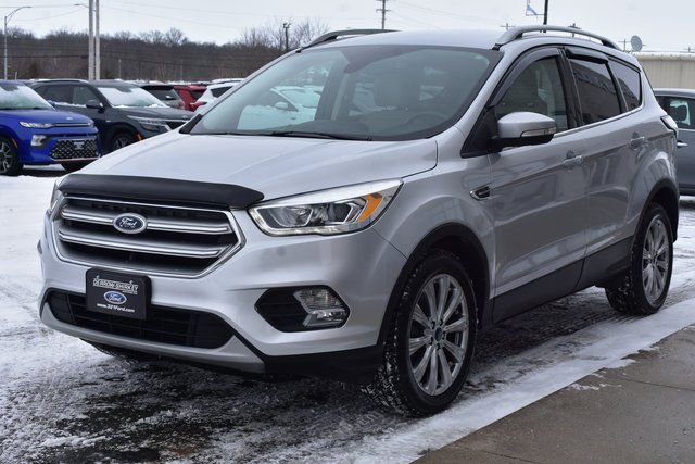 Used 2017 Ford Escape Titanium image 9