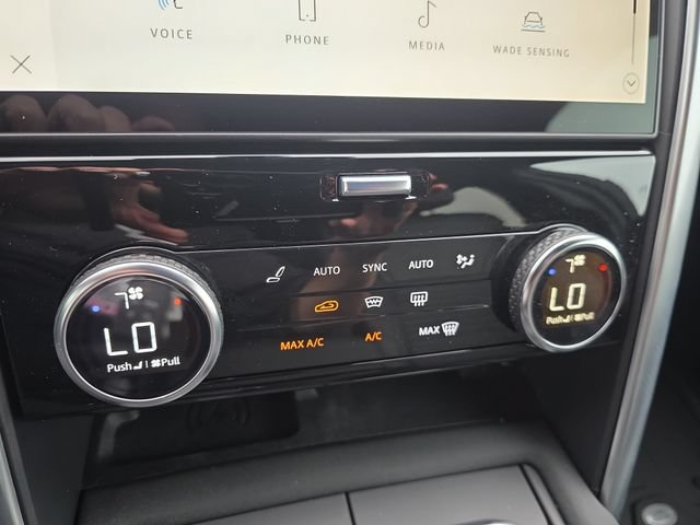 New 2026 Land Rover Discovery S AWD/4WD image 17