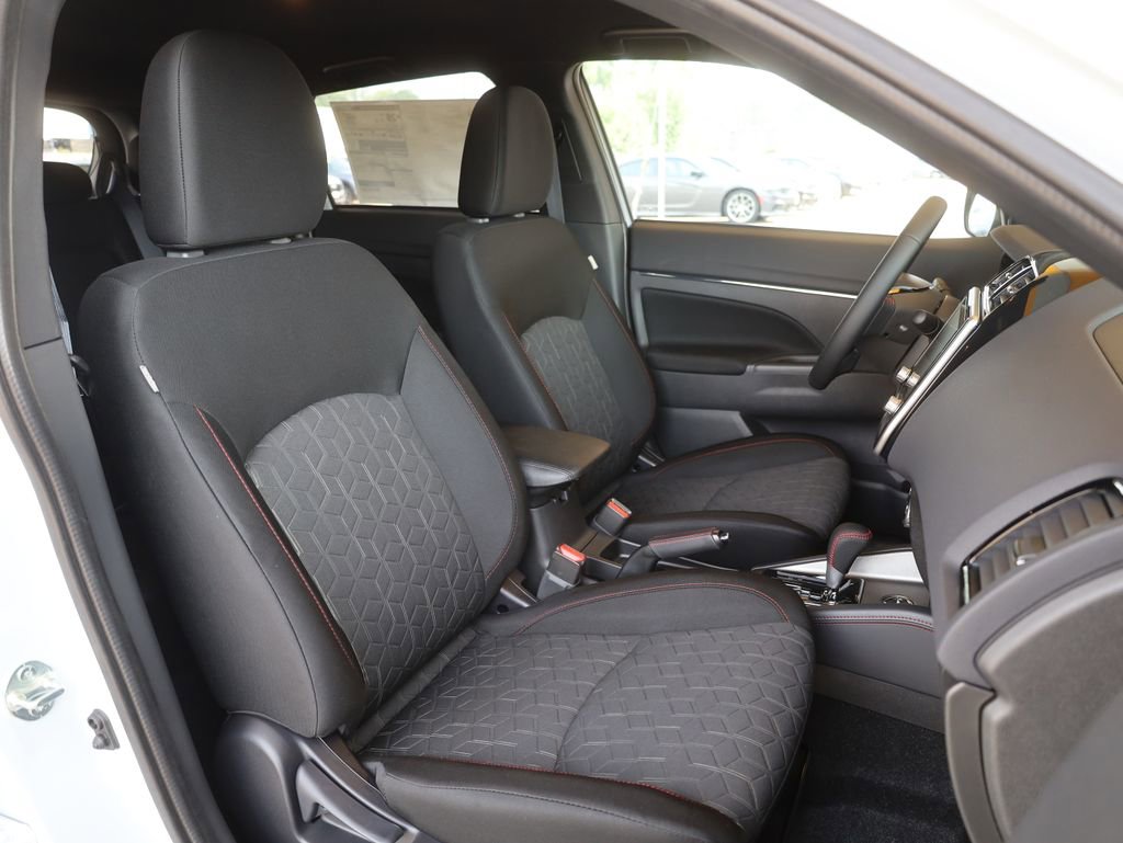 New 2025 Mitsubishi Outlander Sport AWD image 18