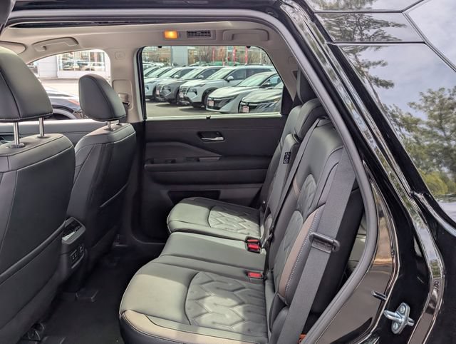 New 2026 Nissan Pathfinder Platinum w/ Accent Package AWD/4WD image 14