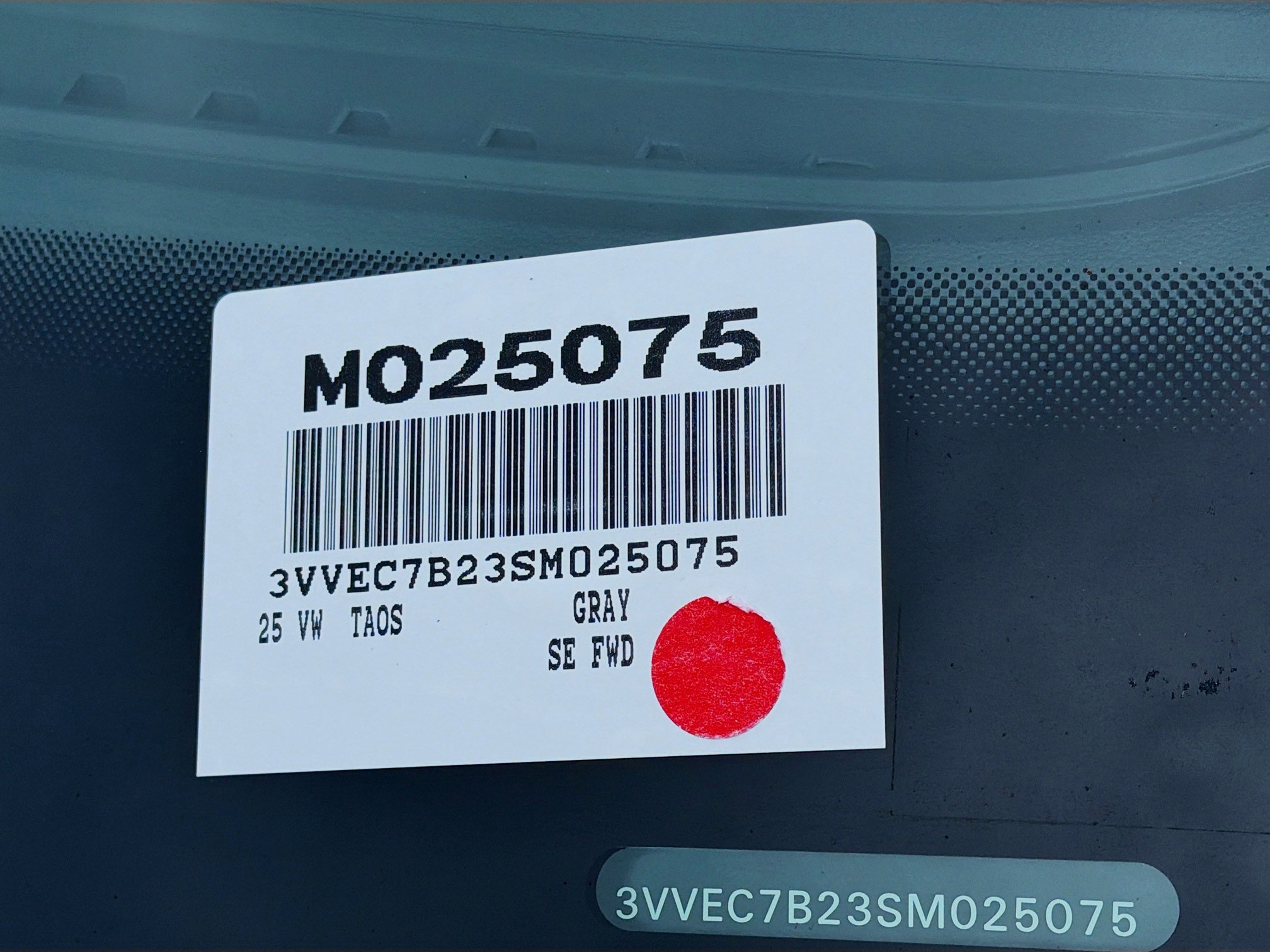 Certified 2025 Volkswagen Taos SE image 37