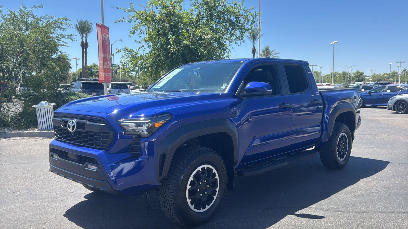 Used 2024 Toyota Tacoma TRD Off-Road w/ TRD Off Road Premium Package AWD/4WD image 4