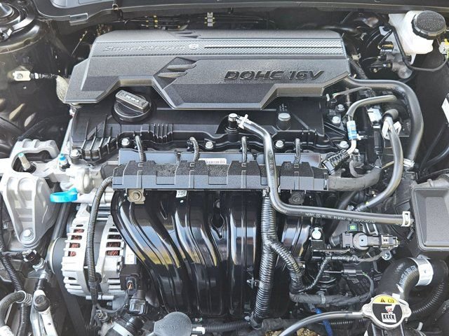 Used 2025 Kia K4 LXS image 35