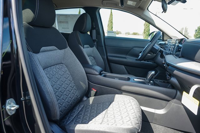 New 2026 Nissan Kicks SV image 17