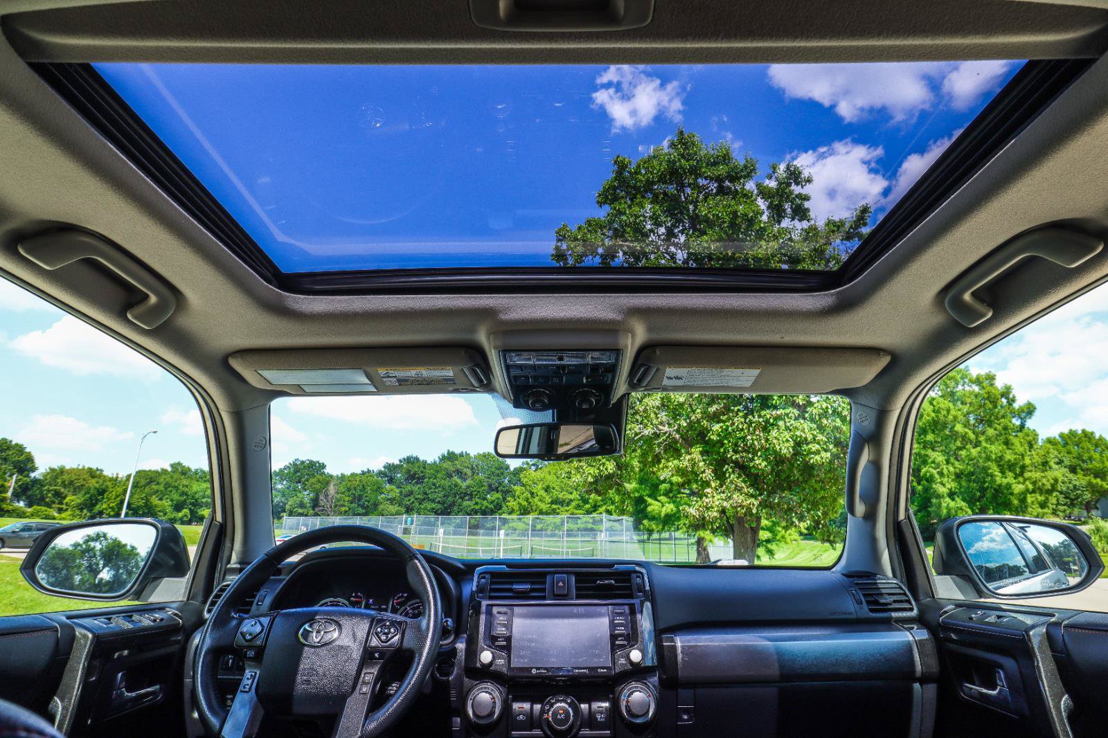 Used 2020 Toyota 4Runner Venture w/ Moonroof Package AWD/4WD image 7