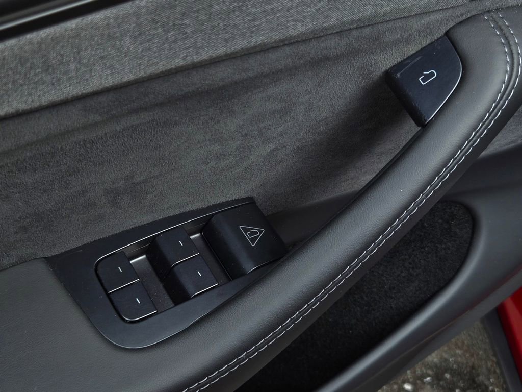 Used 2026 Tesla Model Y Long Range image 11