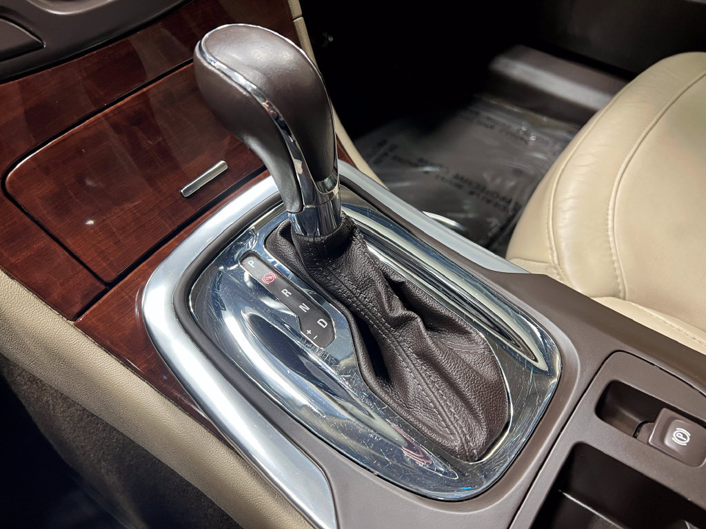 Used 2017 Buick Regal Sport Touring FWD image 29