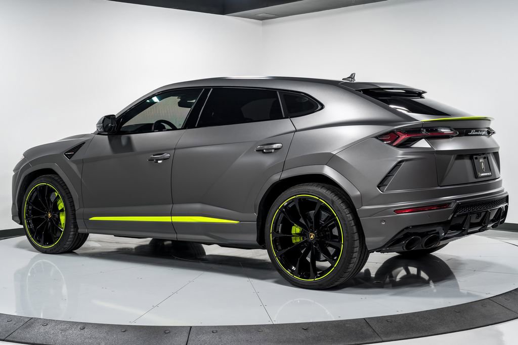 Used 2022 Lamborghini Urus AWD/4WD image 5