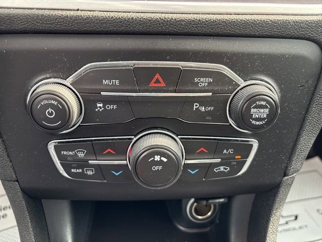 Used 2020 Dodge Charger SXT w/ Leather Interior Group RWD image 12
