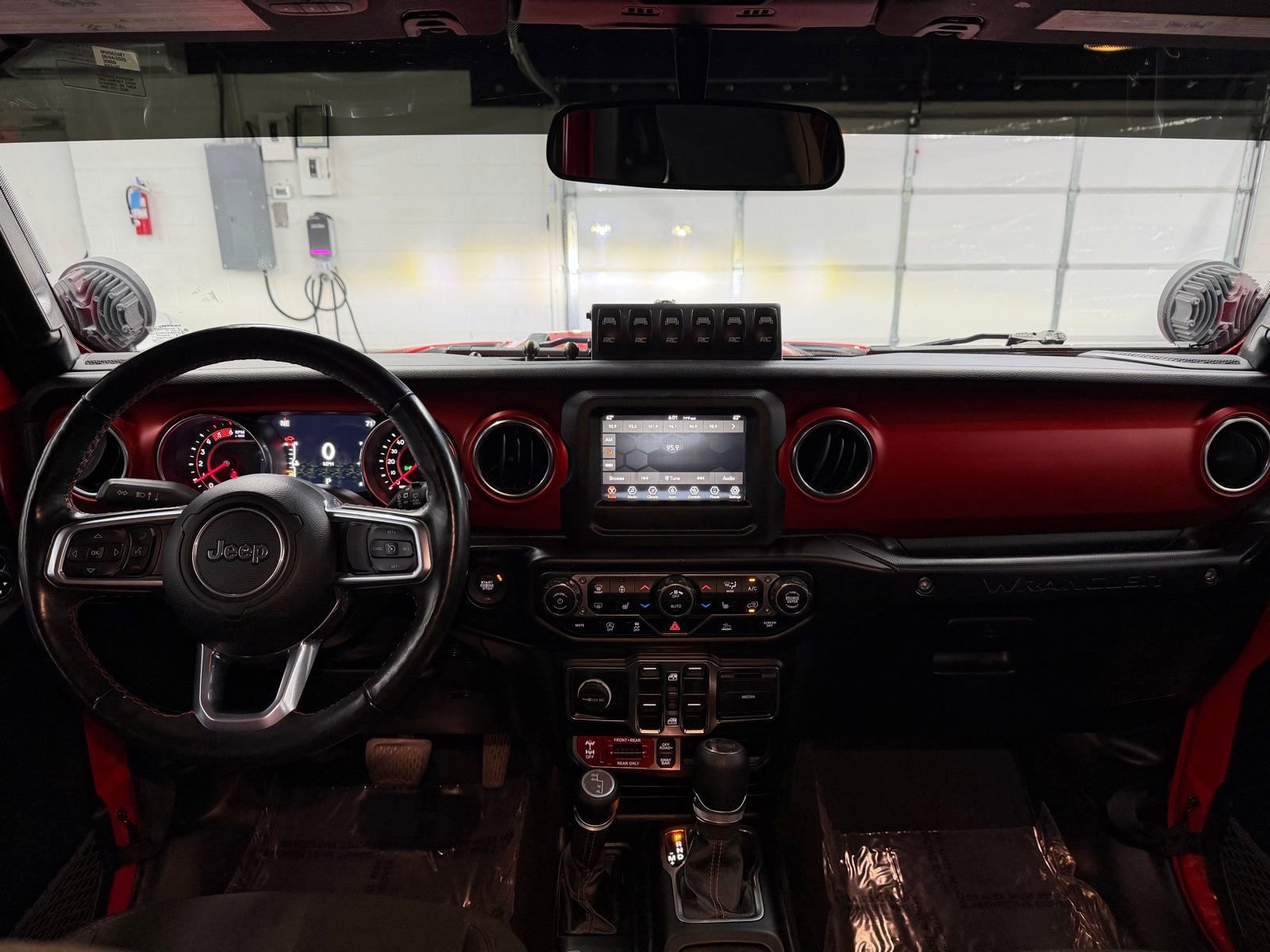 Used 2021 Jeep Wrangler Unlimited Rubicon w/ Cold Weather Group image 12