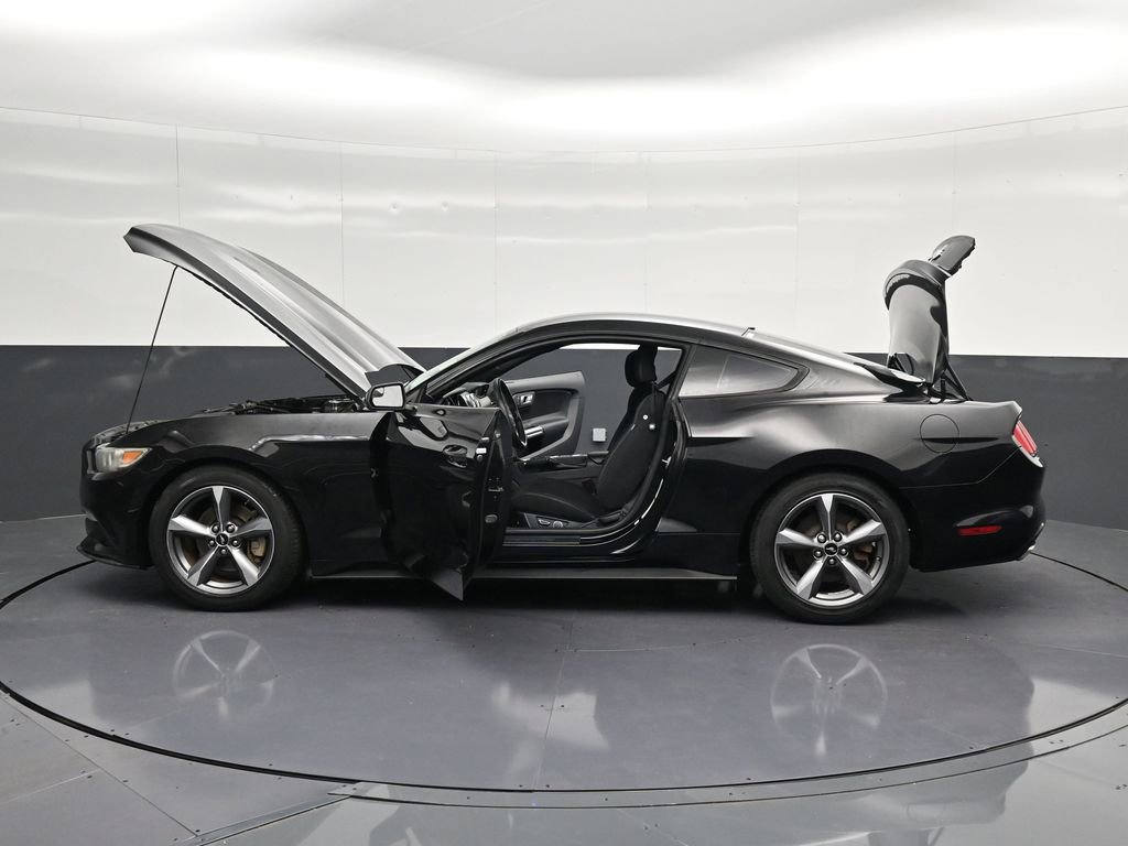 Used 2016 Ford Mustang Coupe w/ Equipment Group 051A RWD image 43