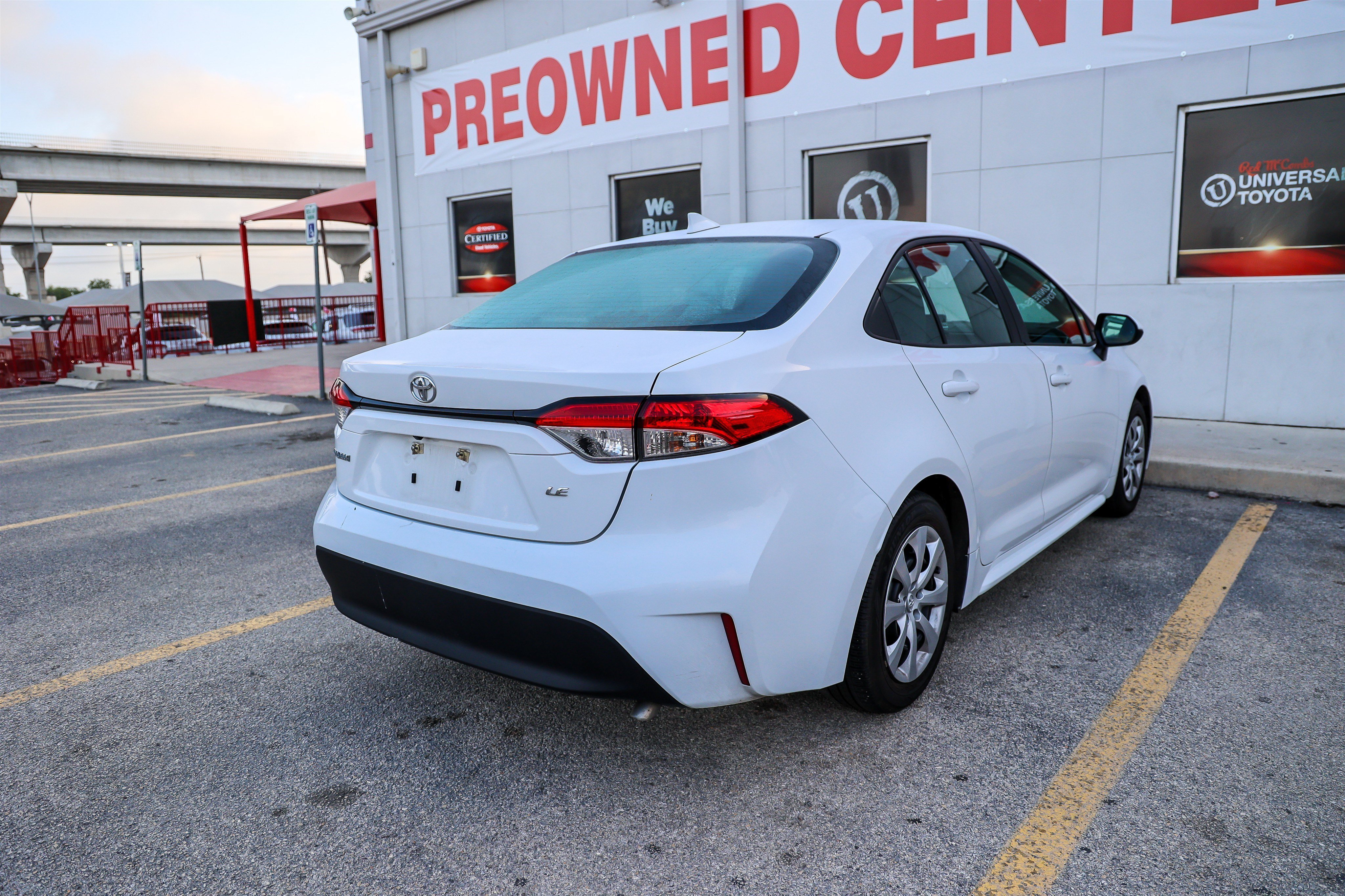 Used 2024 Toyota Corolla LE FWD image 7