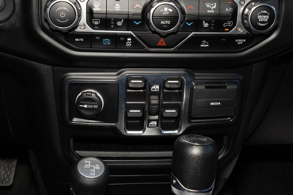 Used 2023 Jeep Wrangler Unlimited w/ Cold Weather Group AWD/4WD image 22