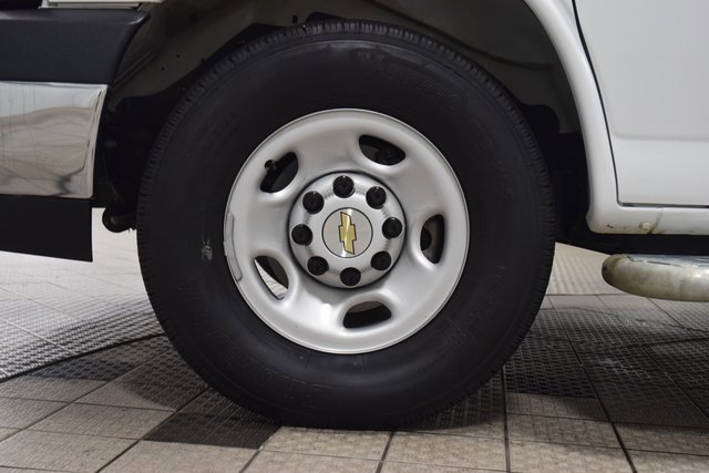 Used 2024 Chevrolet Express 2500 Work Van w/ Driver Convenience Package image 15