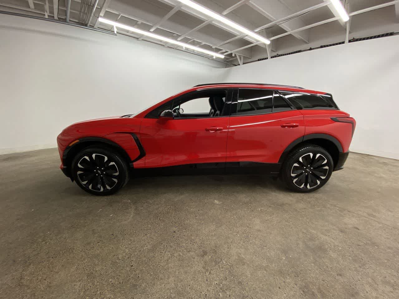 Used 2024 Chevrolet Blazer EV RS AWD/4WD image 3