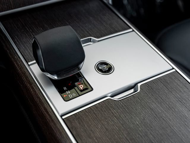 Certified 2024 Land Rover Range Rover SE AWD/4WD image 24