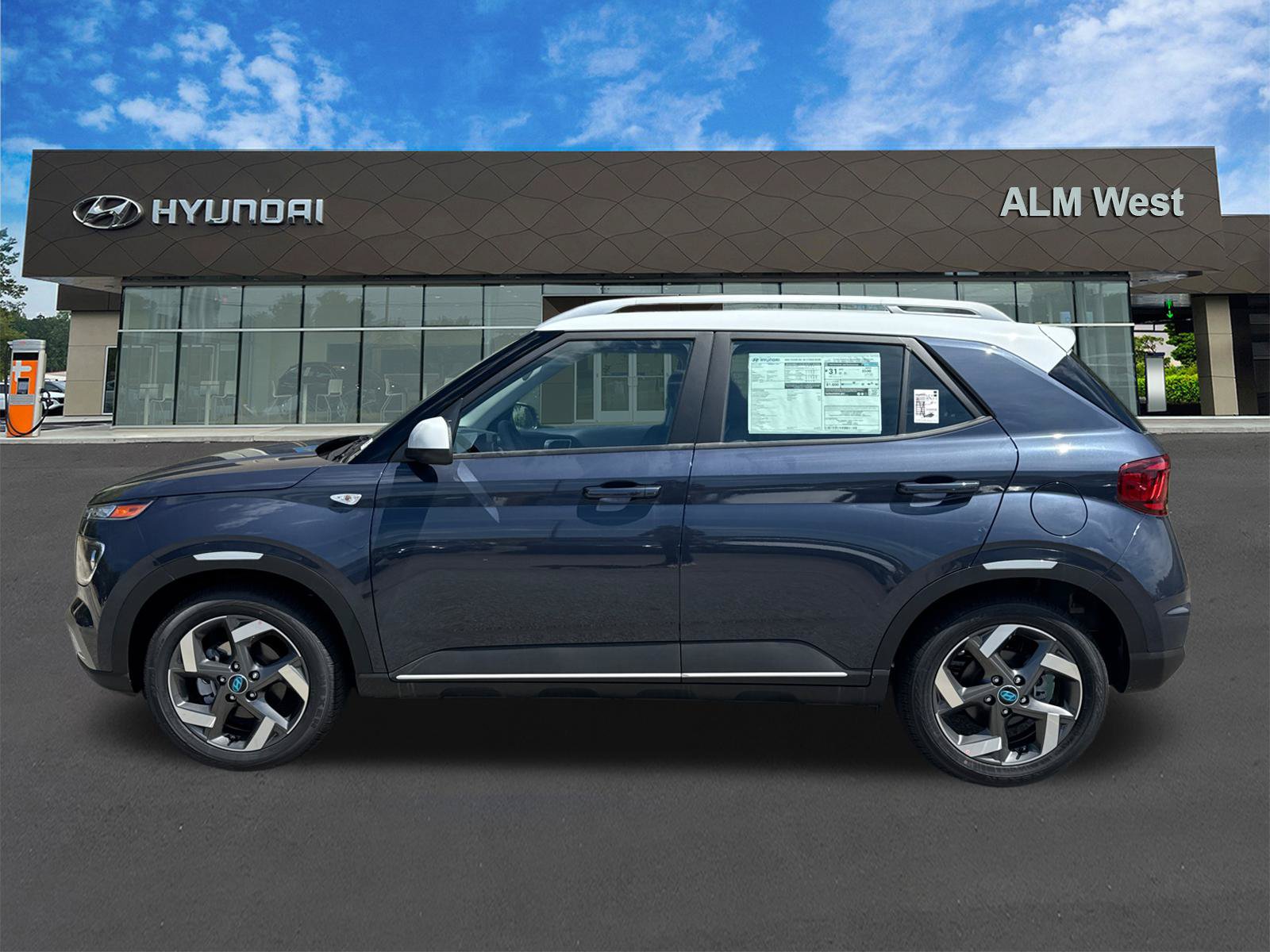 New 2026 Hyundai Venue SEL FWD image 9