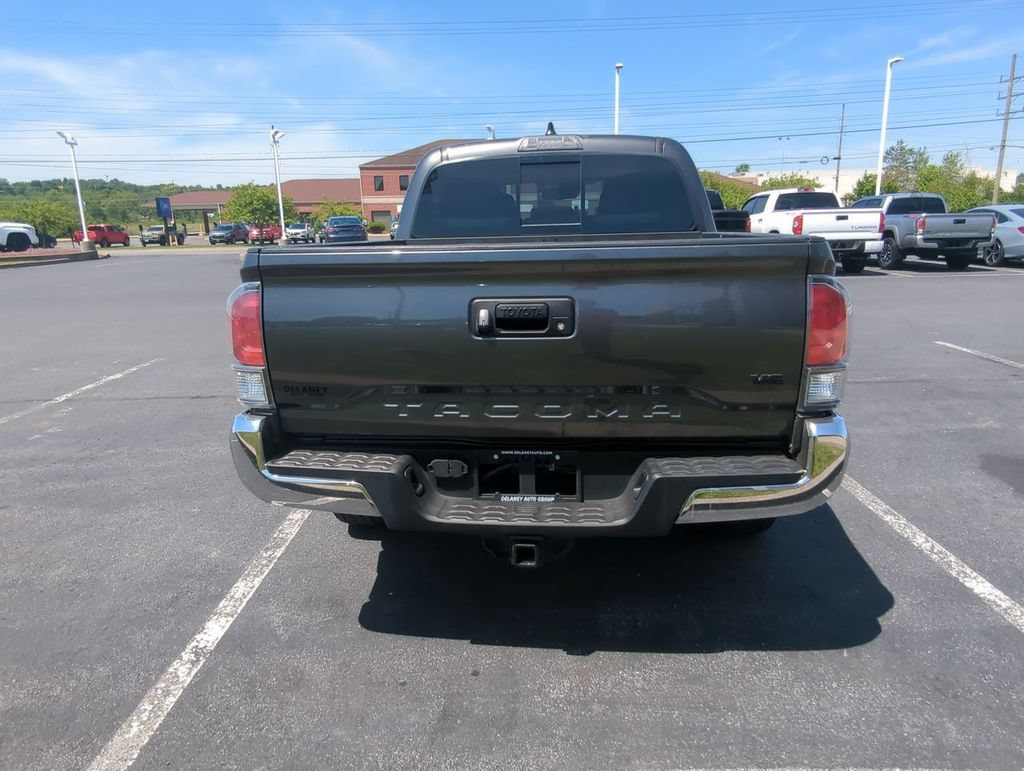Used 2020 Toyota Tacoma TRD Off-Road AWD/4WD image 7