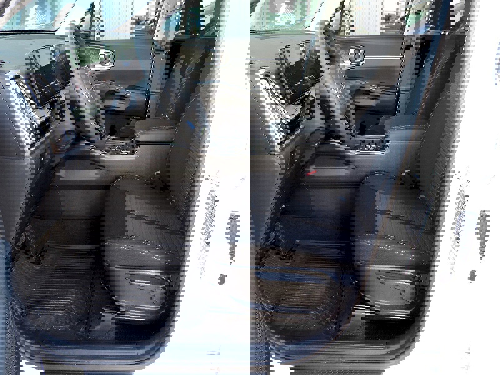 New 2025 Kia Sorento LX image 13