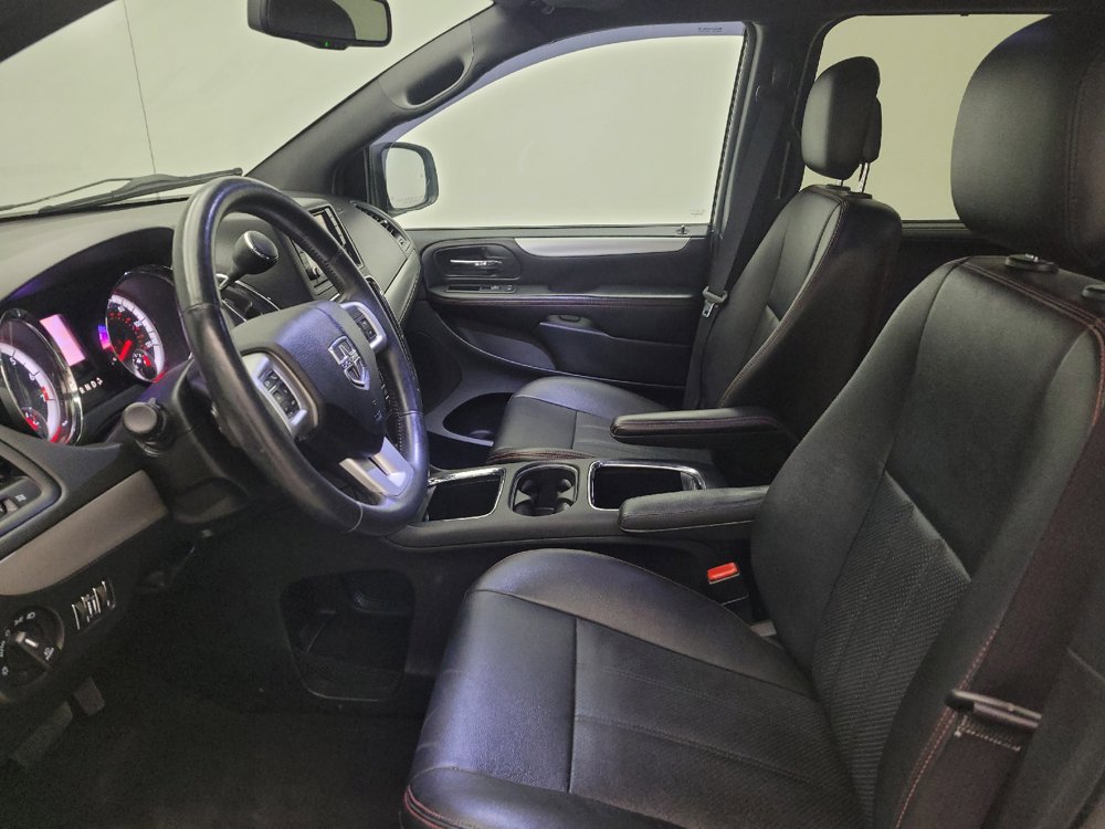 Used 2016 Dodge Grand Caravan R/T w/ Safety Sphere Group FWD image 17