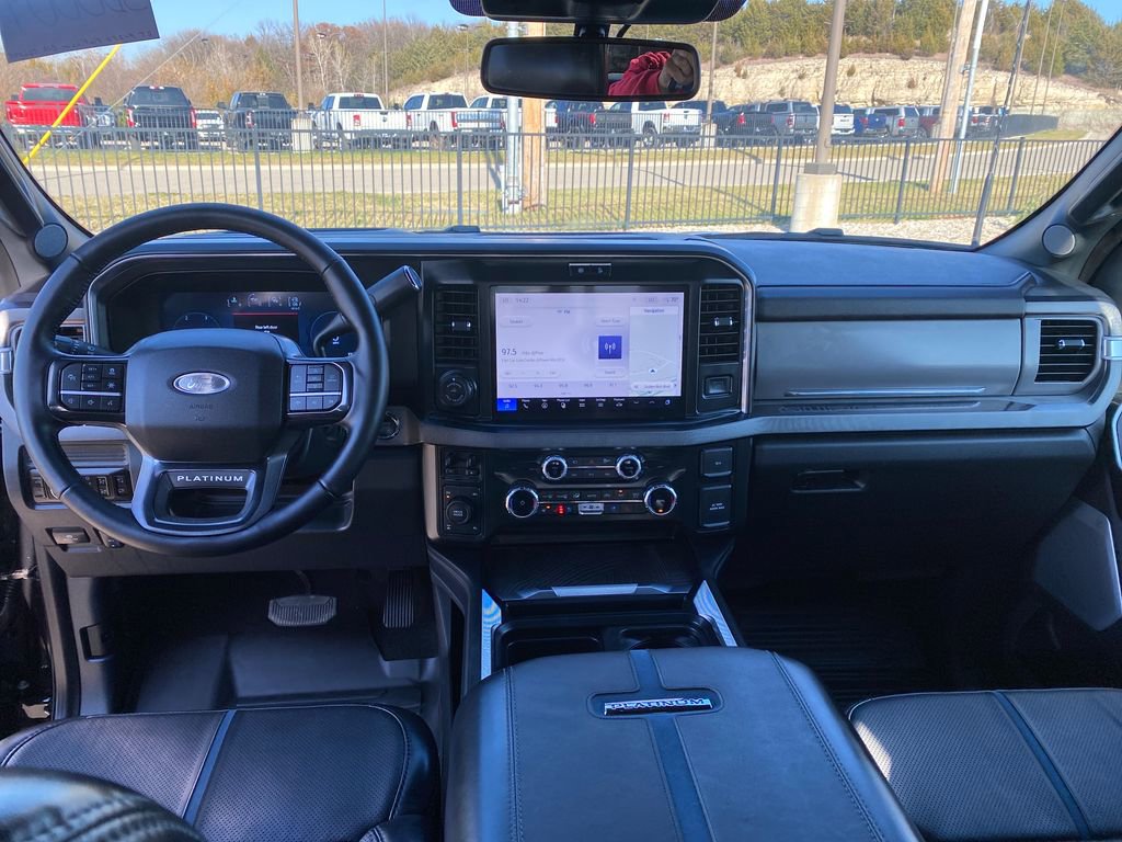 Used 2025 Ford F250 Platinum AWD/4WD image 13
