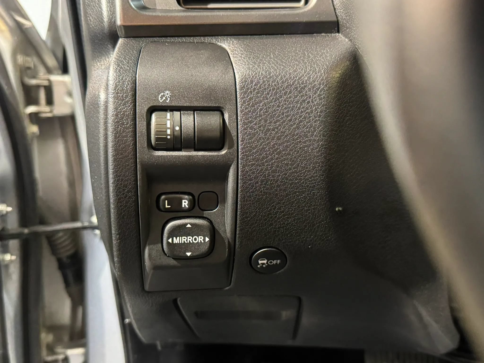 Used 2012 Subaru Forester 2.5X Limited AWD/4WD image 13
