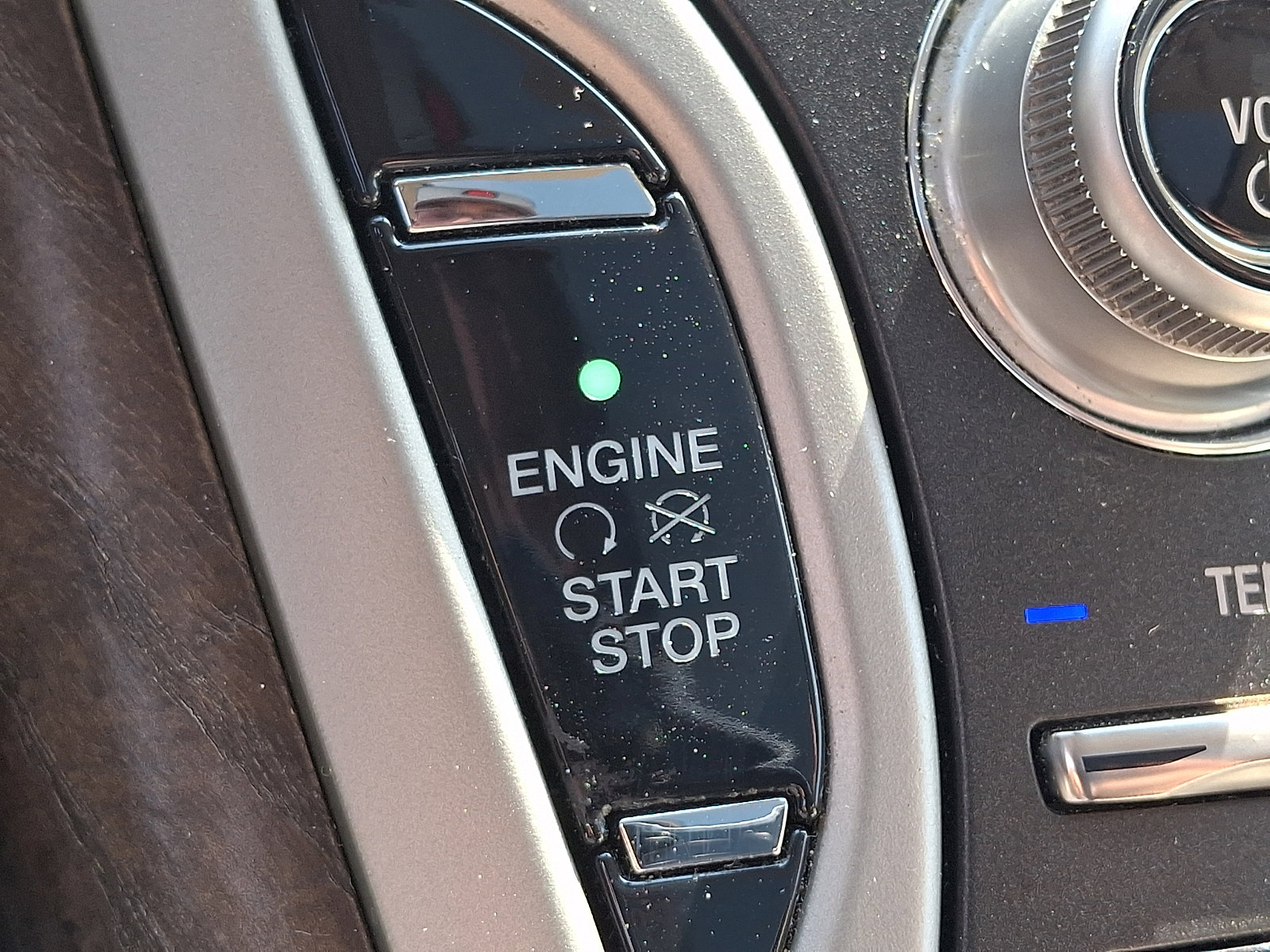 Used 2016 Lincoln MKX Reserve w/ Driver Assistance Package AWD/4WD image 23