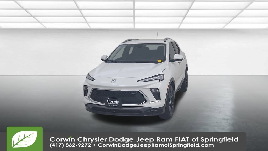 Used 2024 Buick Encore GX Sport Touring image 5