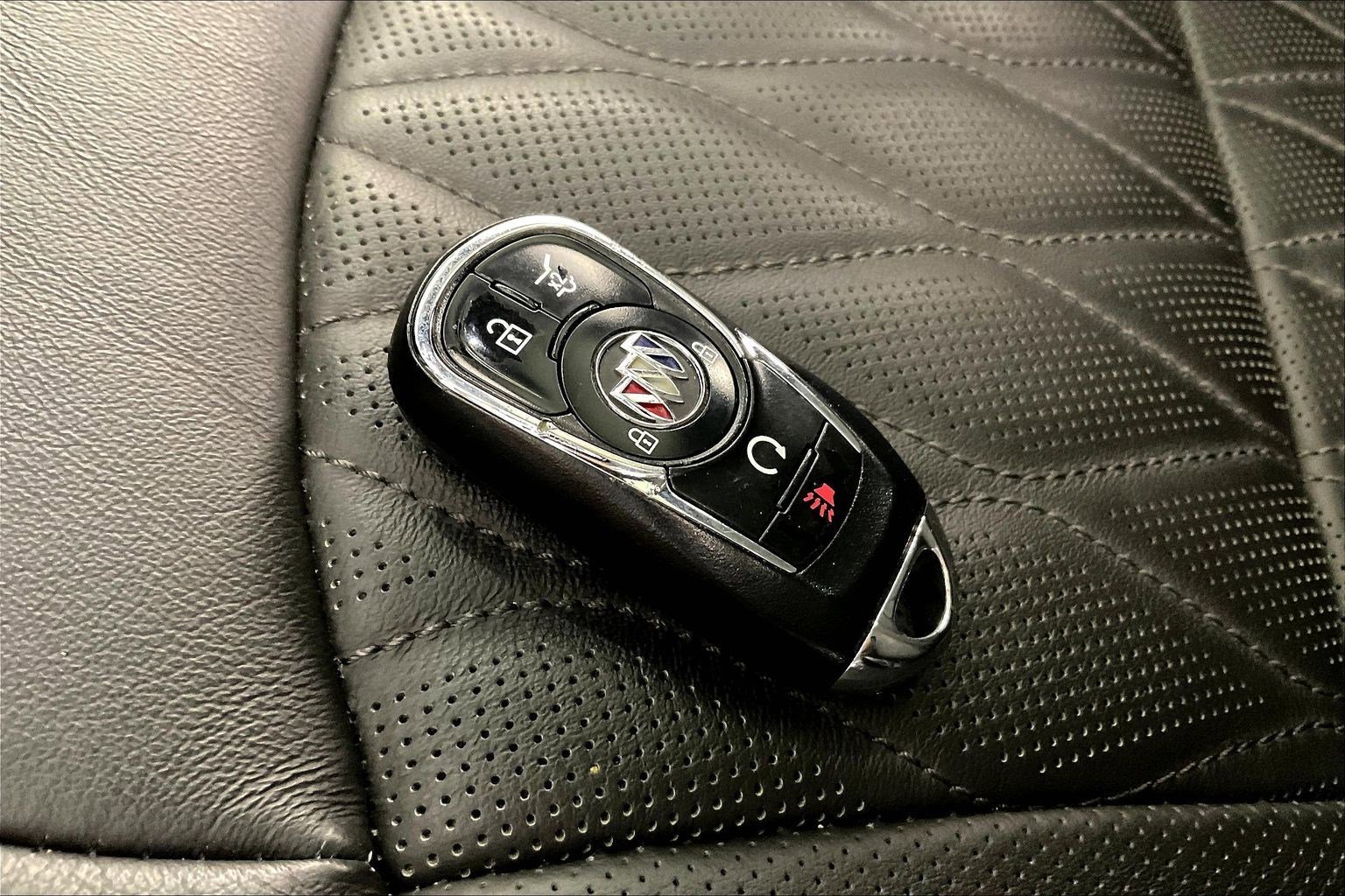 Used 2023 Buick Enclave Avenir image 36