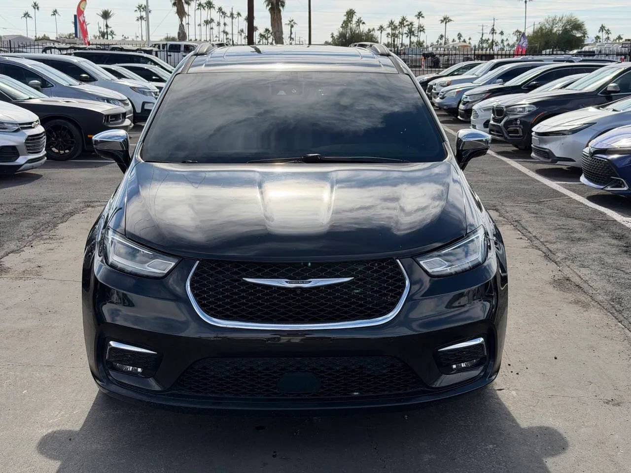 Used 2022 Chrysler Pacifica Limited FWD image 13