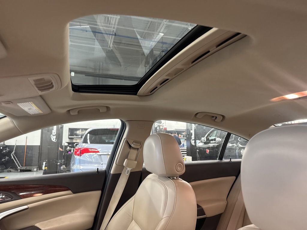 Used 2015 Buick Regal Premium w/ Experience Buick Package image 15