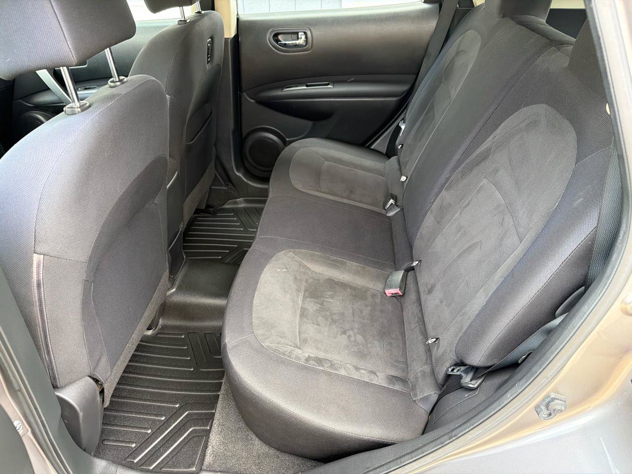 Used 2010 Nissan Rogue S AWD/4WD image 9