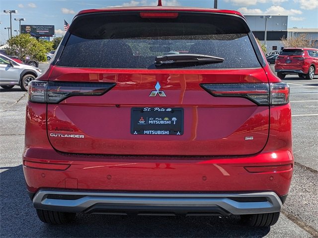 New 2025 Mitsubishi Outlander SE image 6