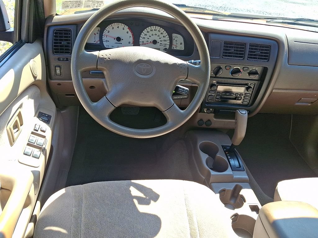 Used 2003 Toyota Tacoma PreRunner w/ Pwr Pkg w/ Mirrors RWD image 2