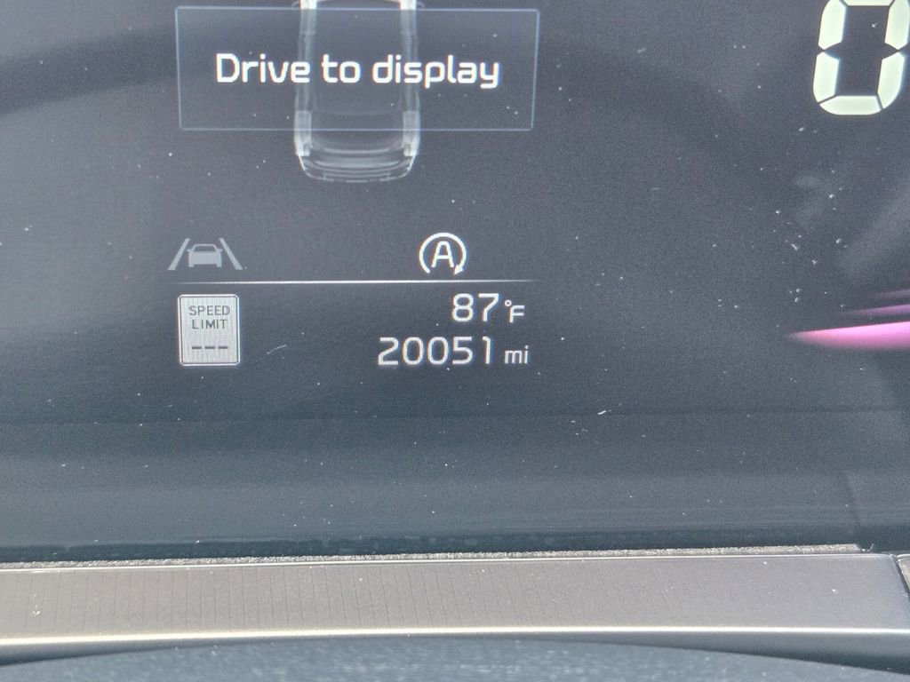 Used 2025 Kia Telluride S FWD image 27