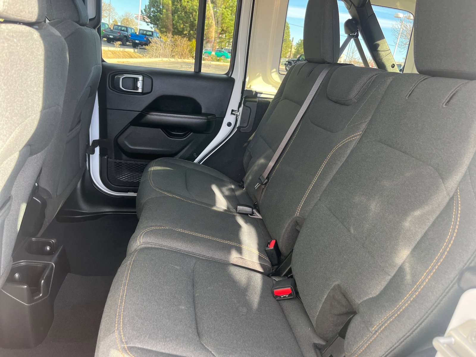 Used 2024 Jeep Wrangler Sahara image 17