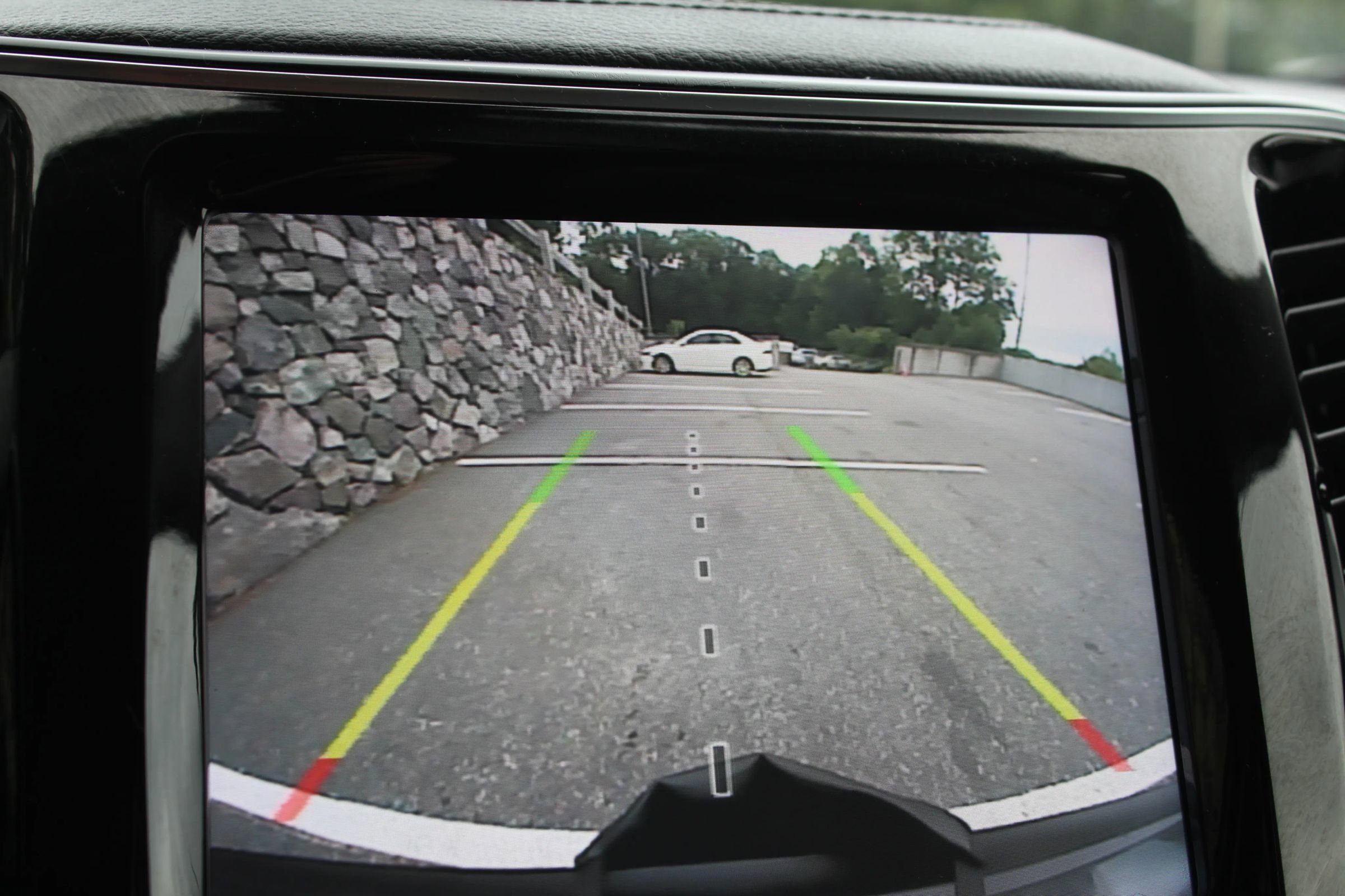 Used 2019 Jeep Cherokee Limited image 33