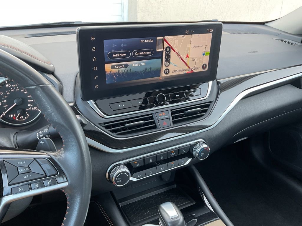 Used 2023 Nissan Altima 2.5 SR w/ SR Premium Package image 14